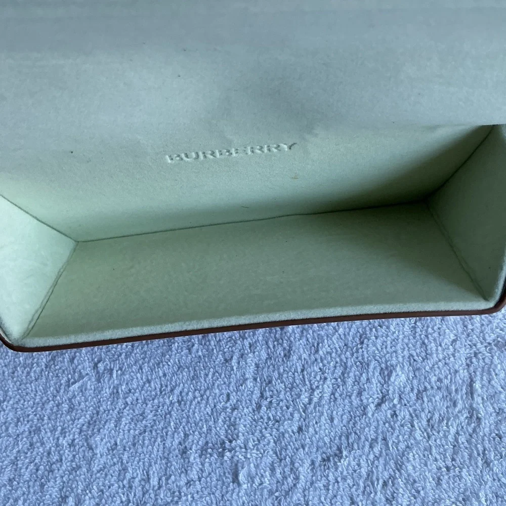 Burberry brown magnetic triangle sunglasses case